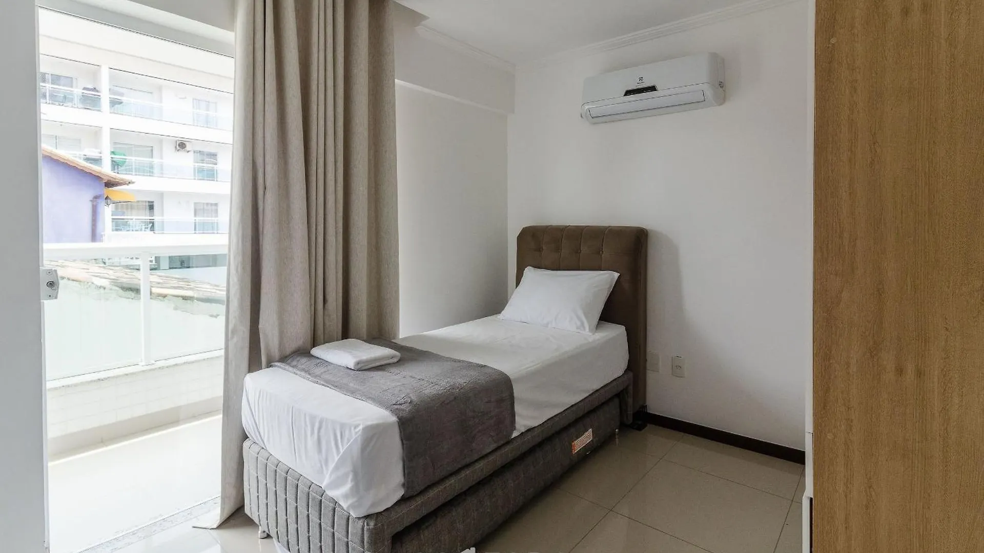 Apartamento A 500M Da Praia Cabo Frio-Rj Efr0104 브라질