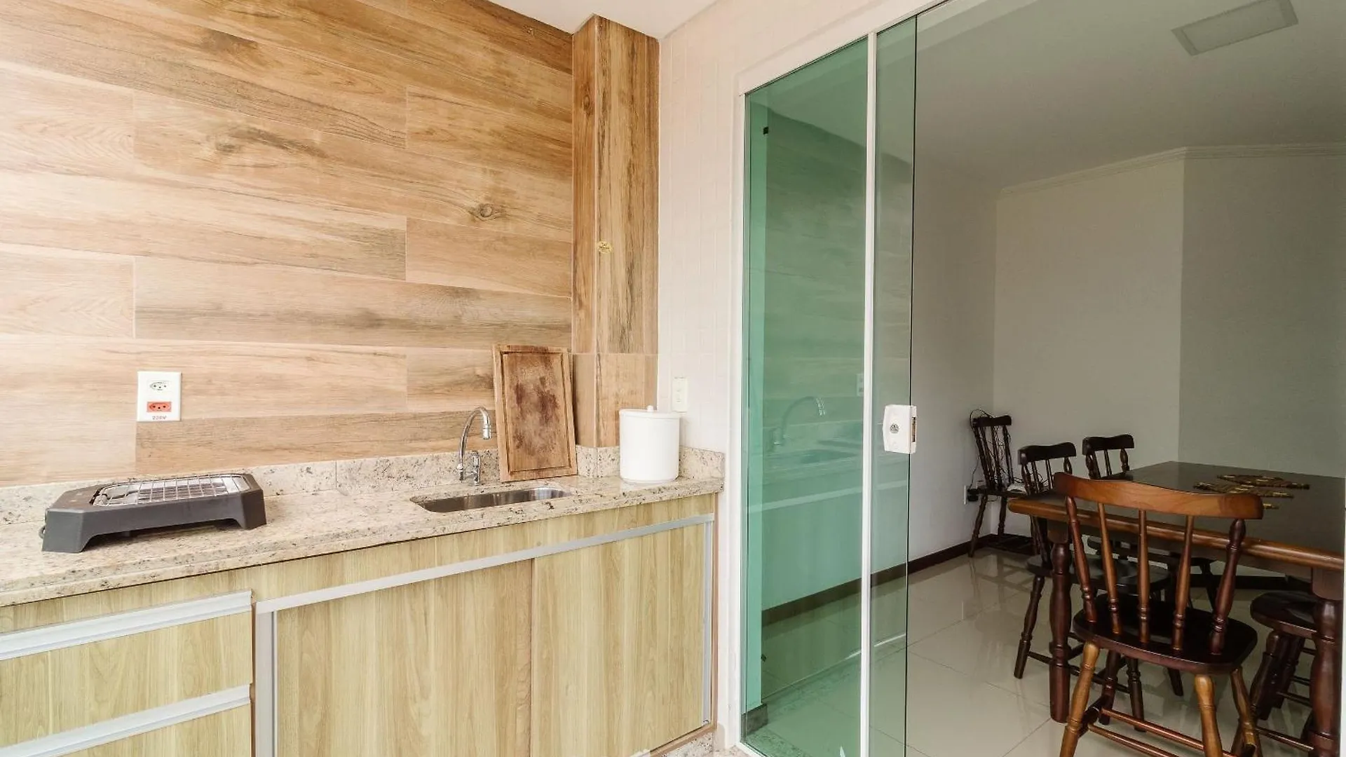 Apartamento A 500M Da Praia Cabo Frio-Rj Efr0104