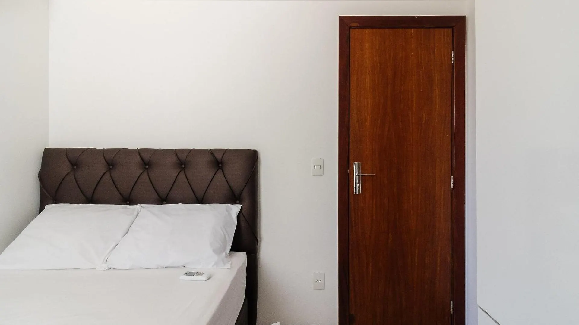 Apartamento A 500M Da Praia Cabo Frio-Rj Efr0104