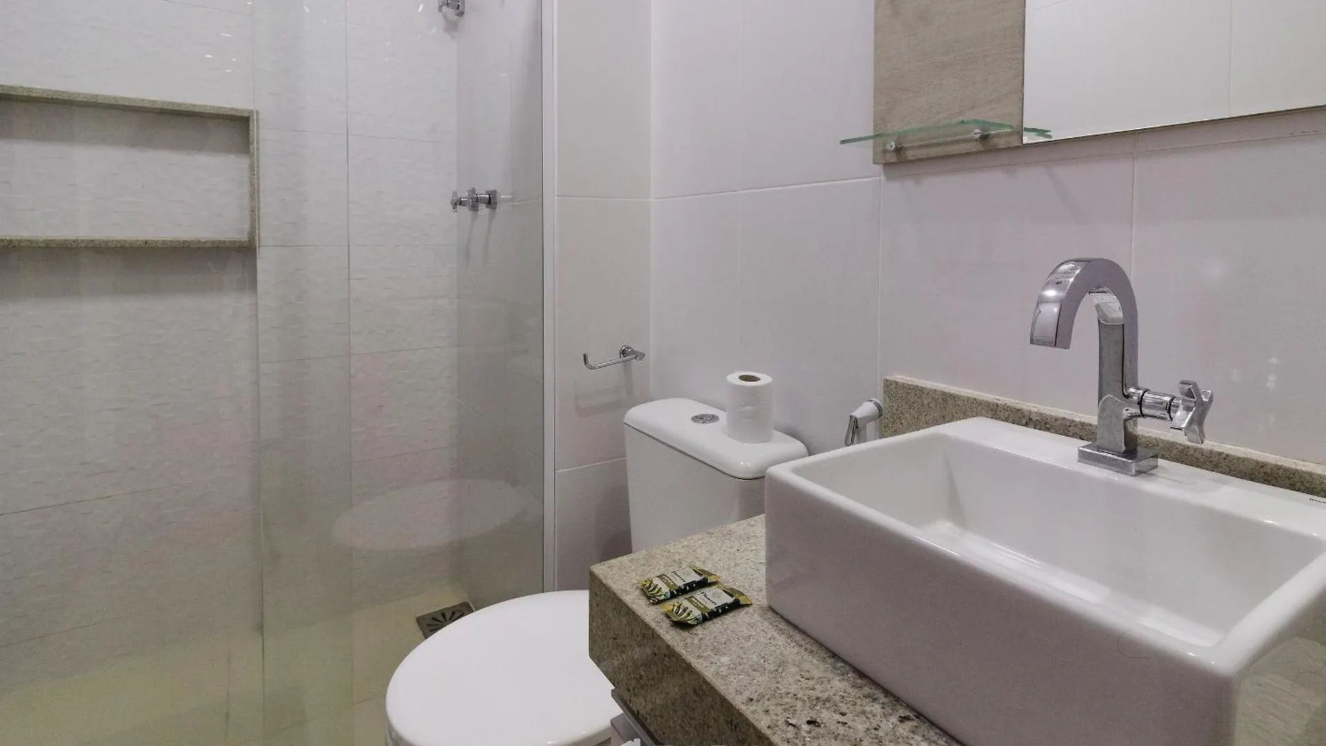 Apartamento A 500M Da Praia Cabo Frio-Rj Efr0104